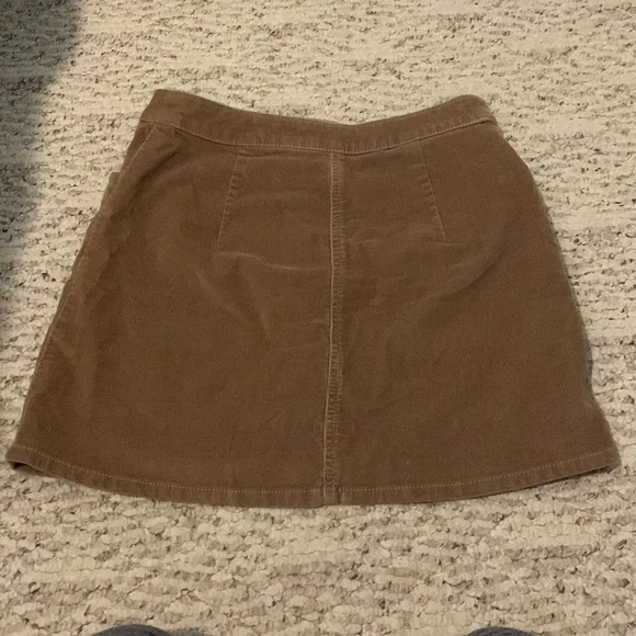 Tan corduroy button up skirt - Picture 3 of 3